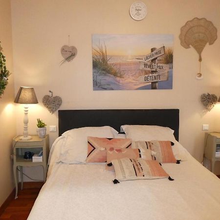 Chambre Le Mas D'Adelice Taulignan Εξωτερικό φωτογραφία