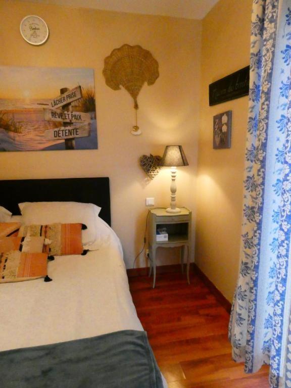 Chambre Le Mas D'Adelice Taulignan Εξωτερικό φωτογραφία