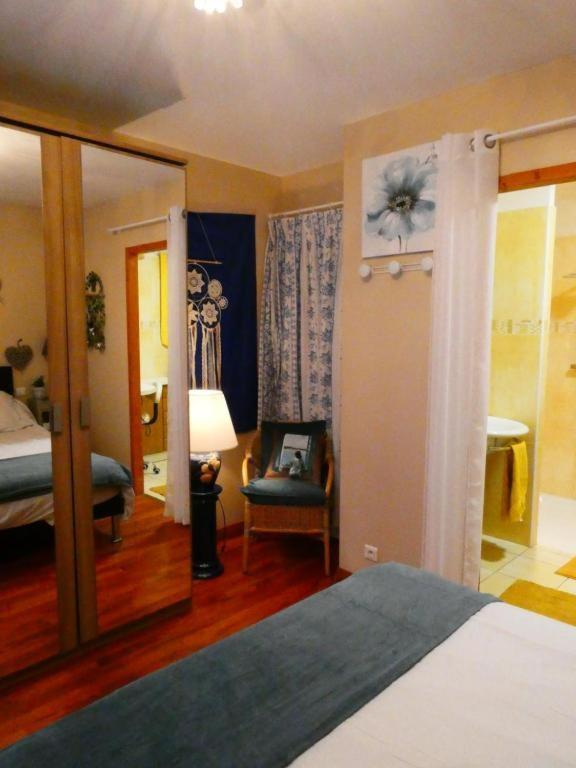 Chambre Le Mas D'Adelice Taulignan Εξωτερικό φωτογραφία